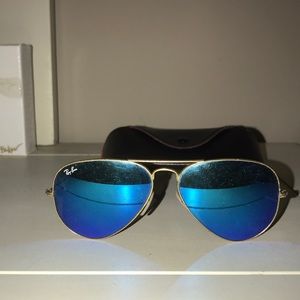 Blue Mirrored Ray Ban Aviators
